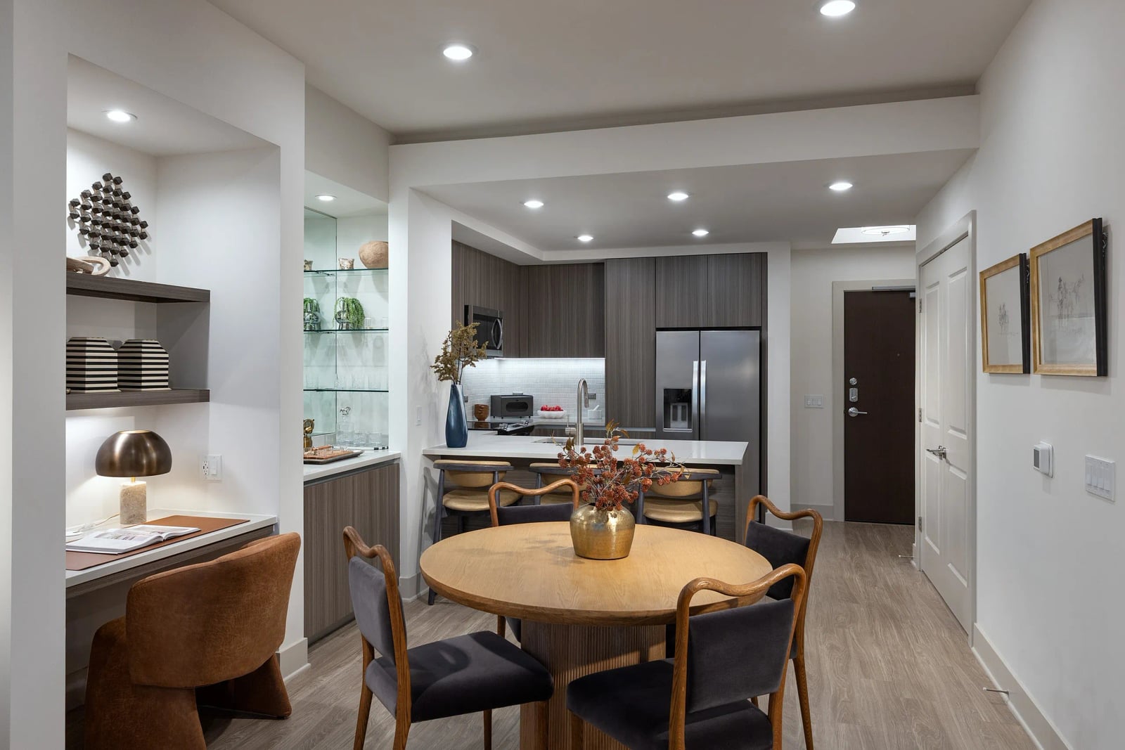 Parkview Turtle Creek apartment kitchen and dining area