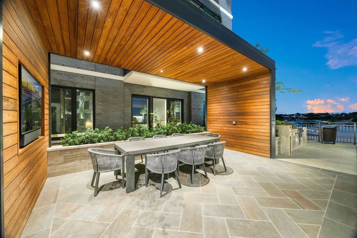 Preston Hollow covered terrace with outdoor dining